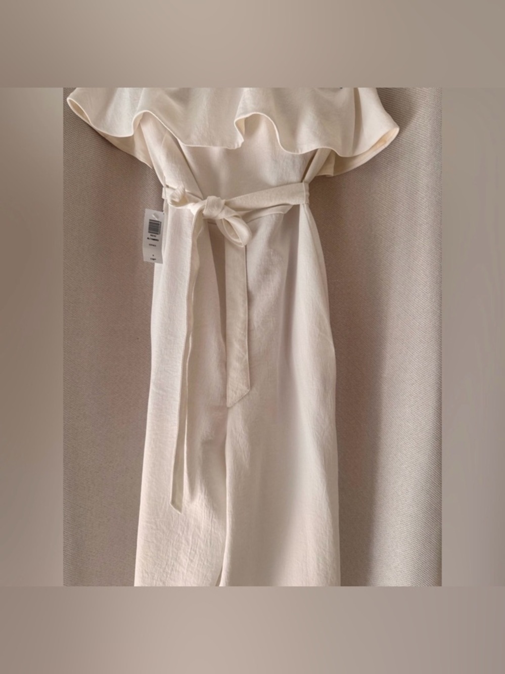Aritzia Babaton White Off Shoulder Jumpsuit Wide Leg Size 0 NWT - Picture 6 of 10